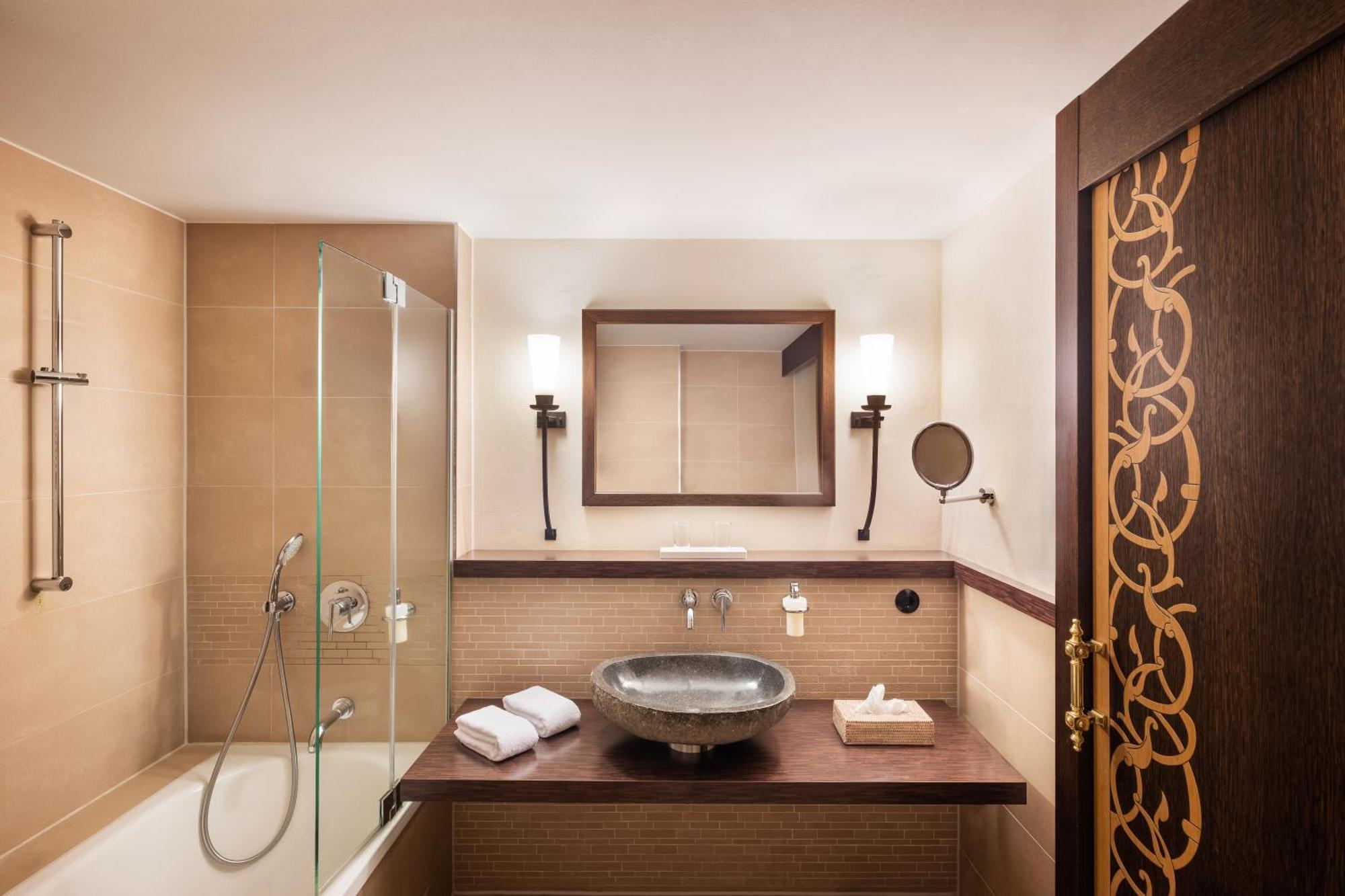 Classic Double Room,1730012114:JPEG